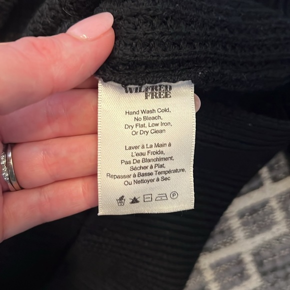 Aritzia Wilfred Isabelli Waffle Wool Sweater - Picture 4 of 7